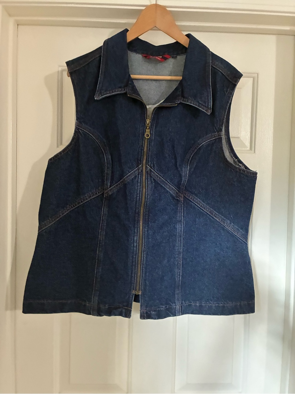 ROCKIES Vintage Jean Vest
Size X-Large